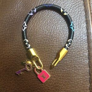 💖👑Louis Vuitton Multicolored PadLock Bracelet